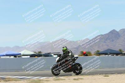 media/May-06-2024-Moto Forza (Mon) [[b33359f27d]]/2-Intermediate/Session 4 Front Straight Speed Pans/